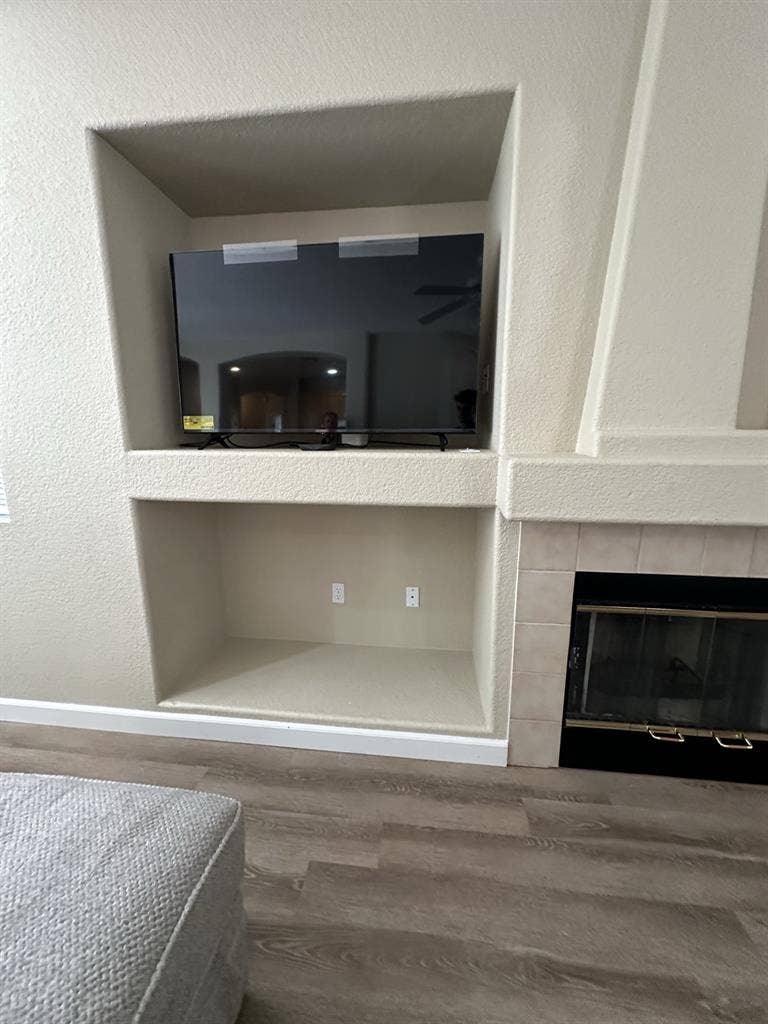 Room or house available in Natomas