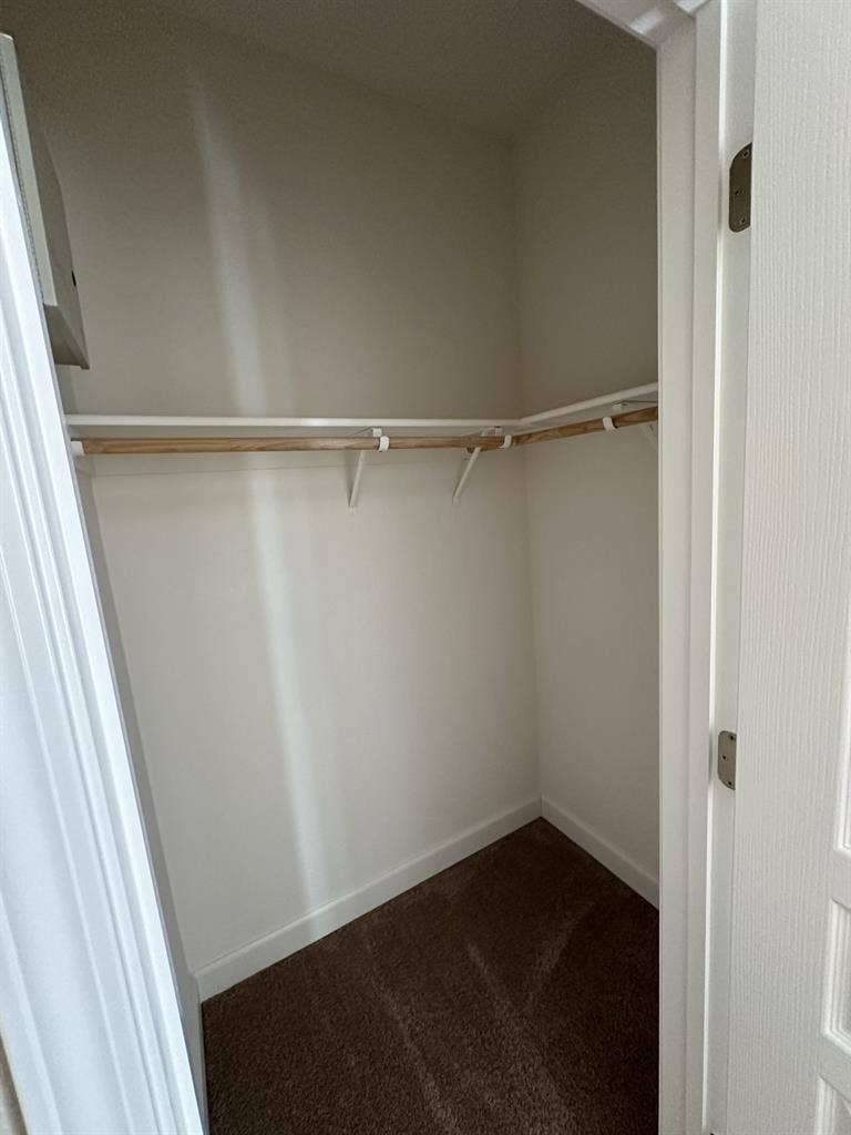 Room or house available in Natomas