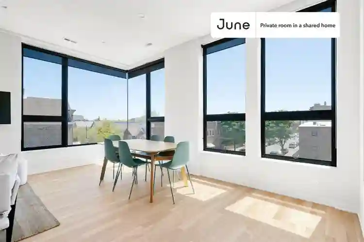 4 BR in Chicago