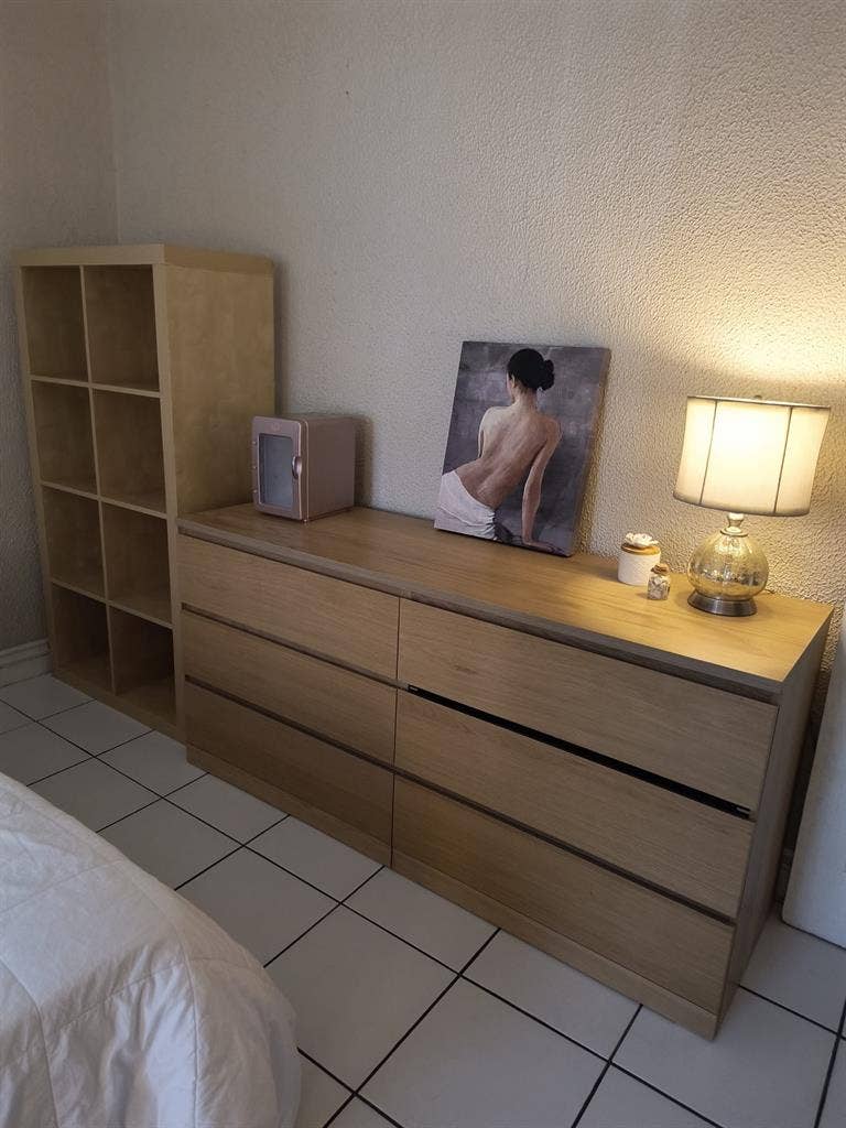 Spacious room min from the beach!