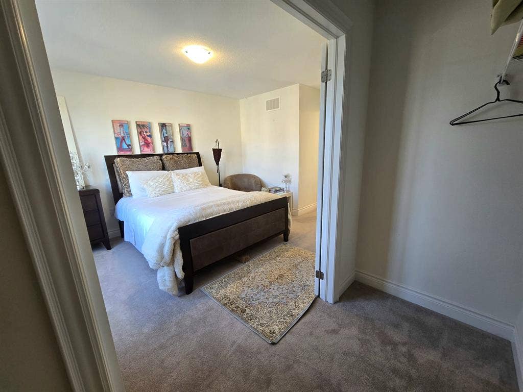 LUXE LIVING ON A BUDGET