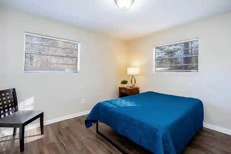 5 BR in Douglasville