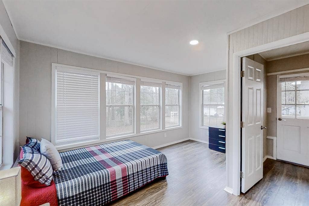 6 BR in Jonesboro