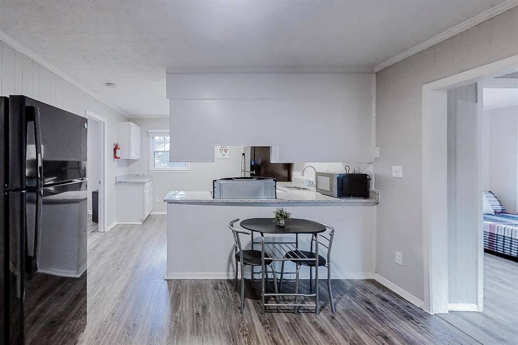 6 BR in Jonesboro