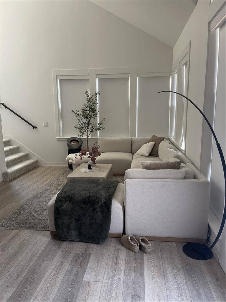 Looking for a female housemate!
