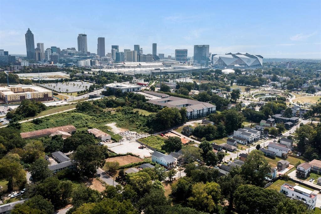 6 BR in Atlanta