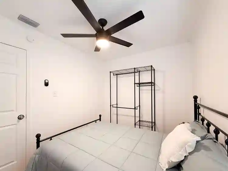 7 BR in Tampa