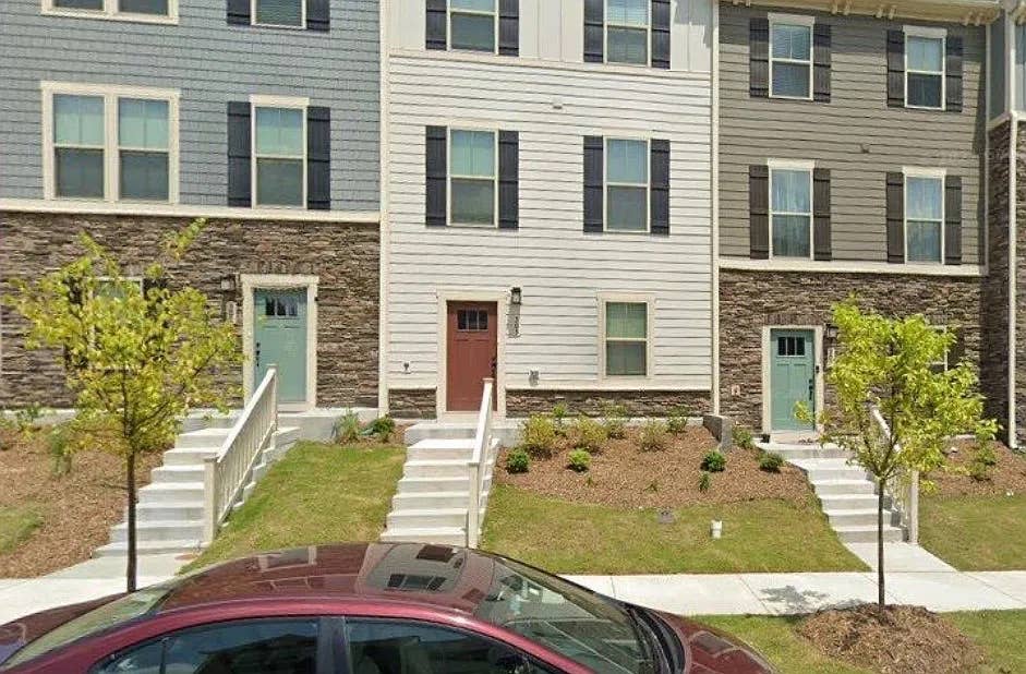 4 BR in Cary