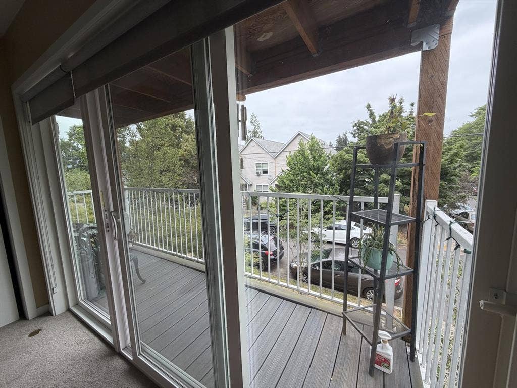 Furnished townhouse and spare room