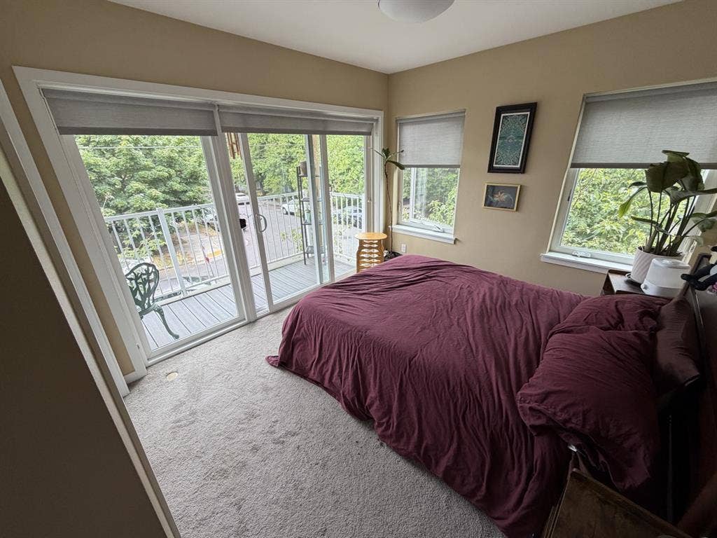 Furnished townhouse and spare room