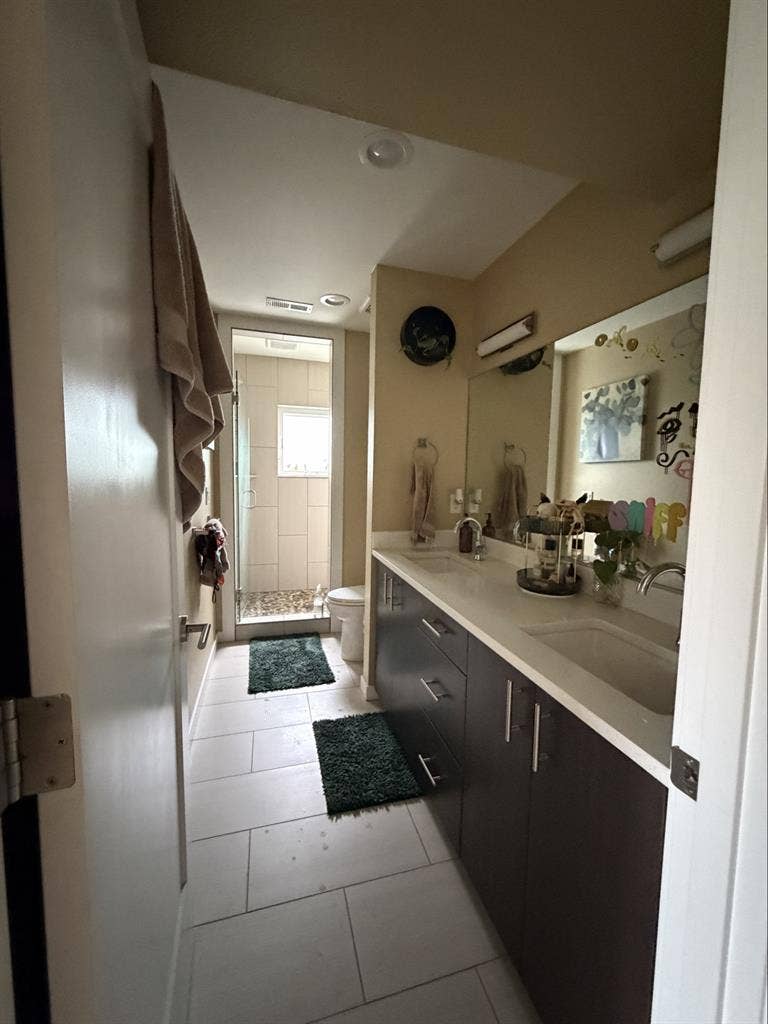 Furnished townhouse and spare room