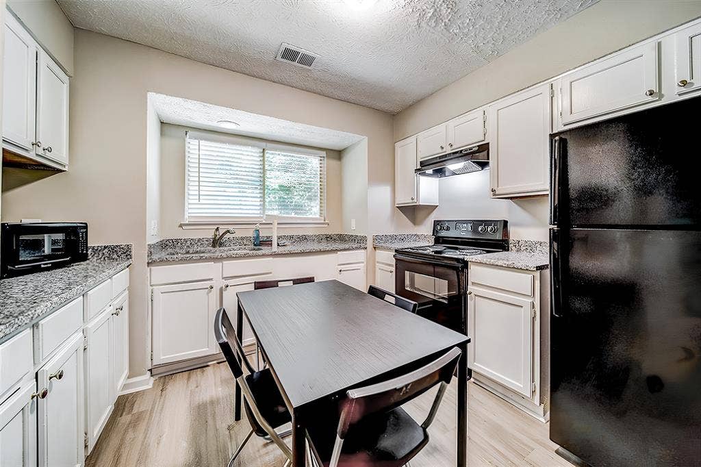 7 BR in Lithonia