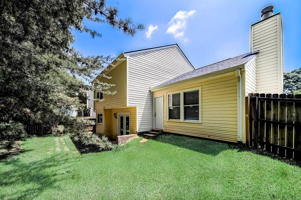 7 BR in Lithonia
