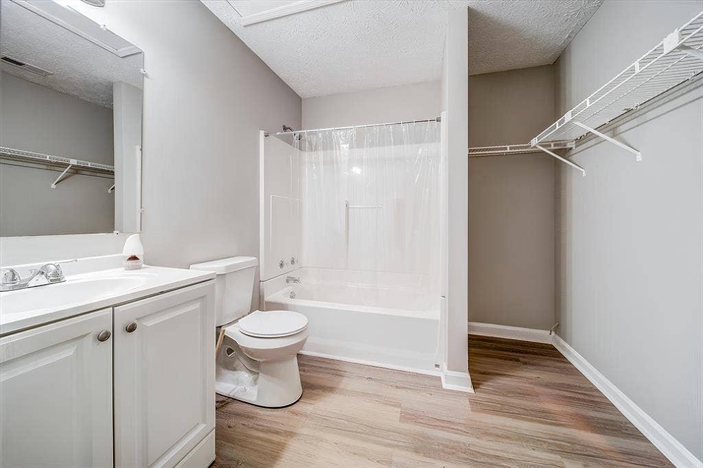 7 BR in Lithonia