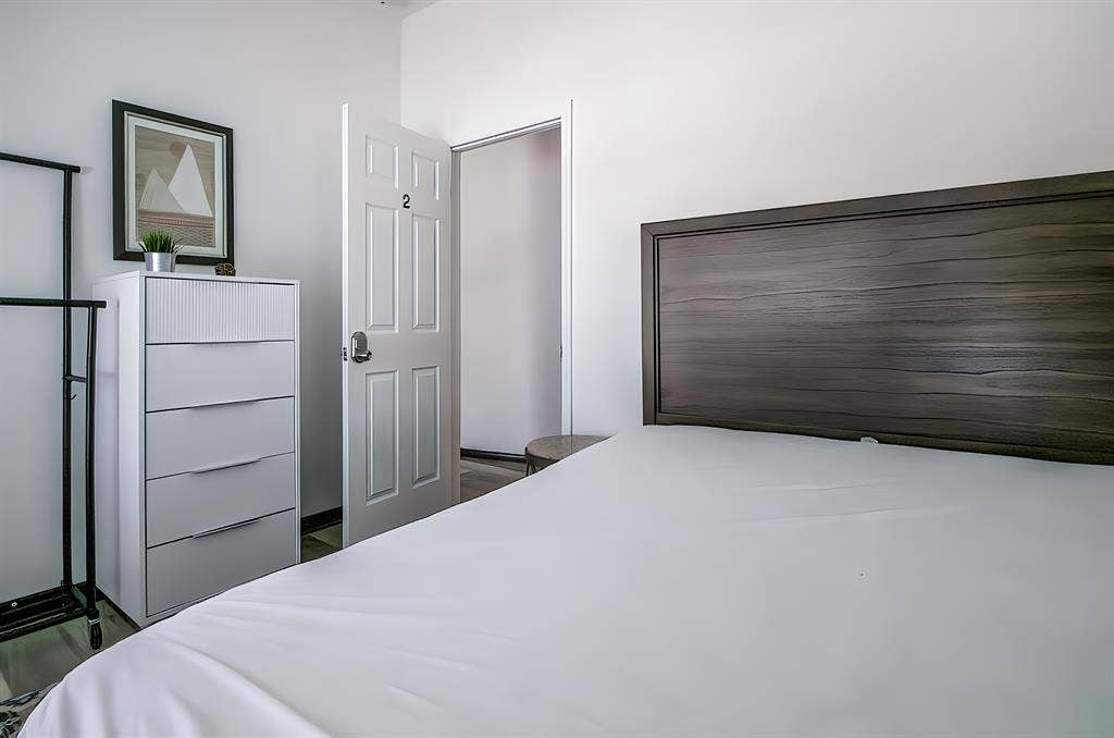 6 BR in Spring Hill