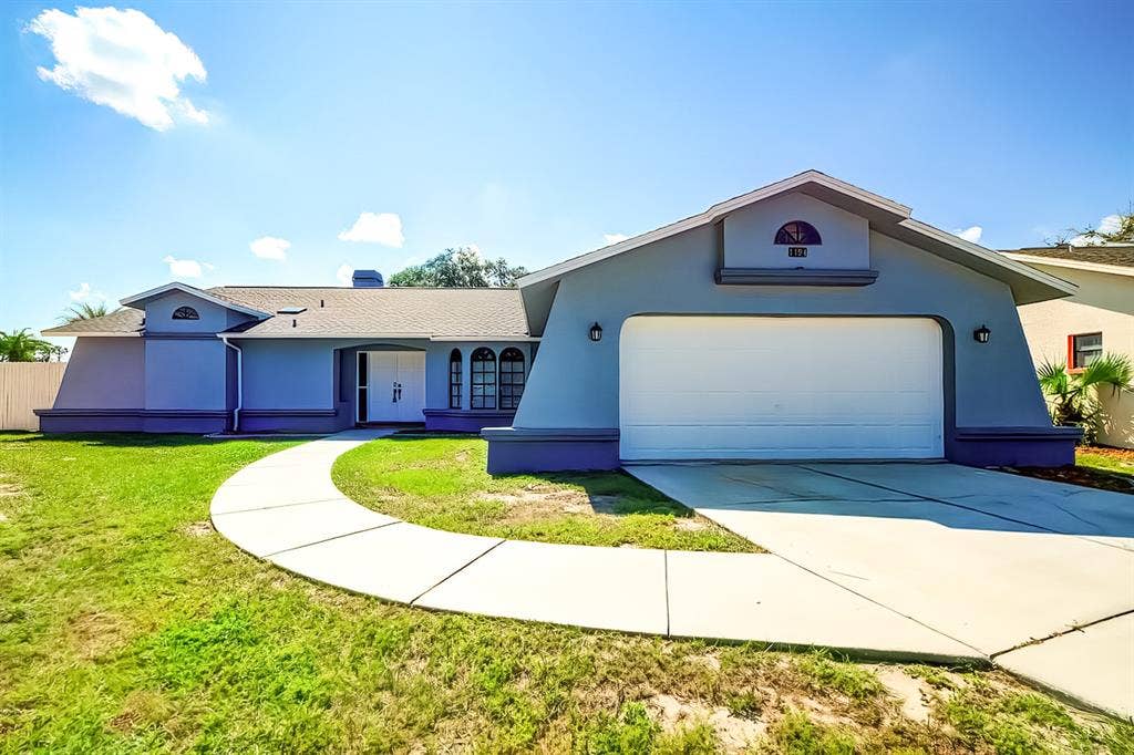 6 BR in Spring Hill