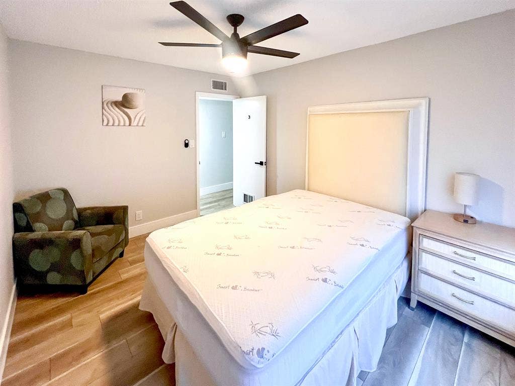 8 BR in Las Vegas