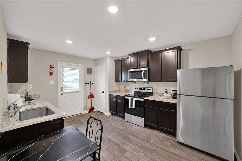 6 BR in San Antonio