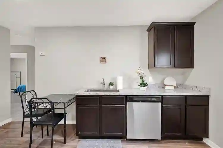 6 BR in San Antonio