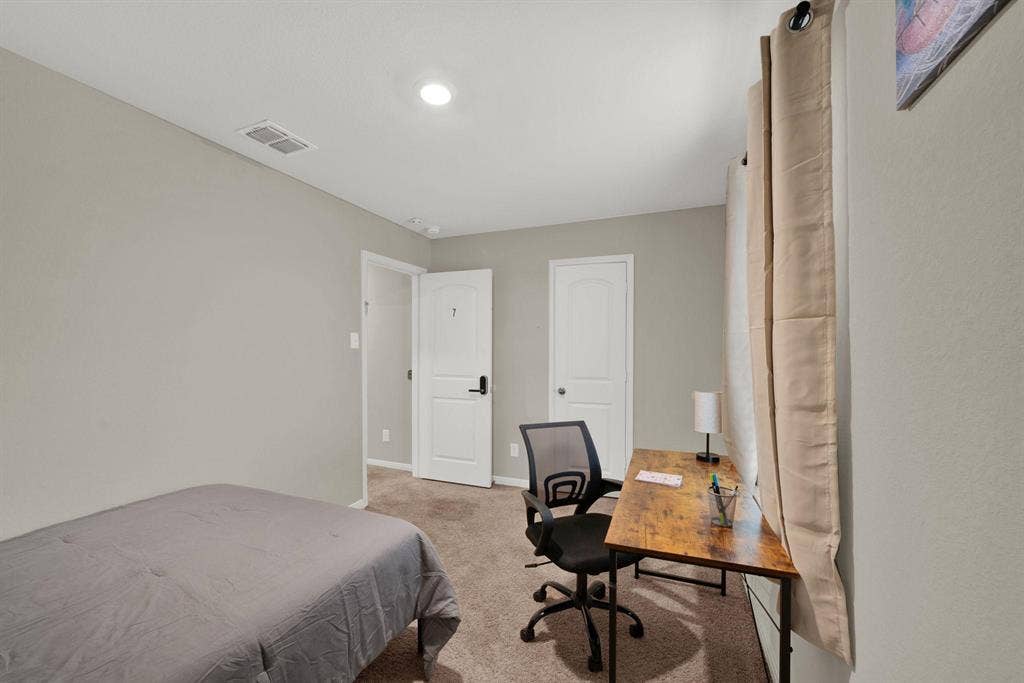 6 BR in San Antonio