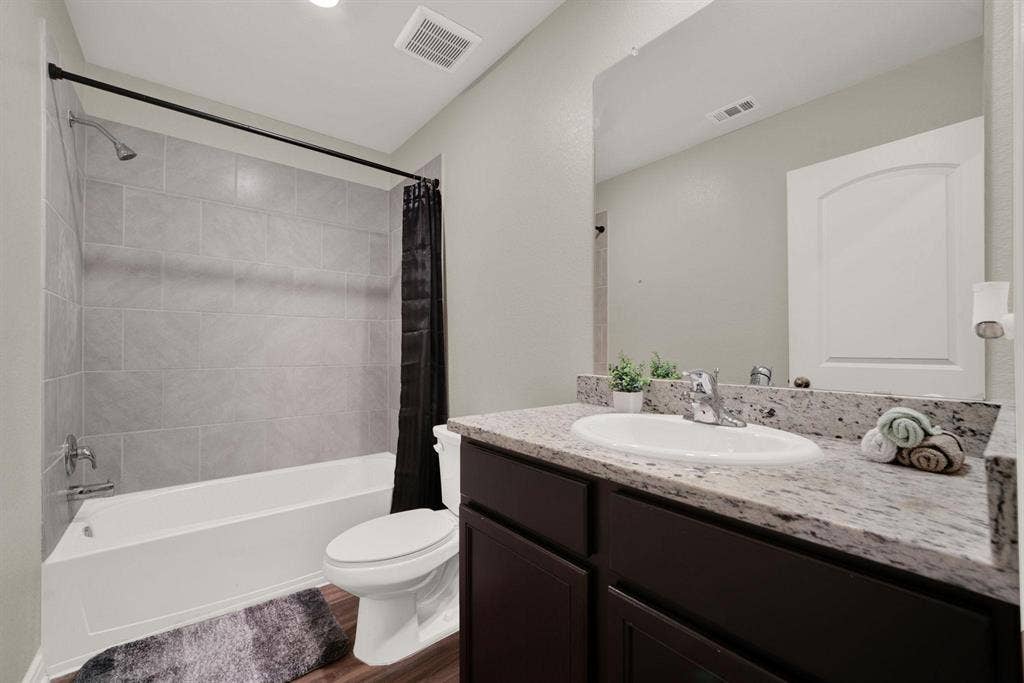 6 BR in San Antonio