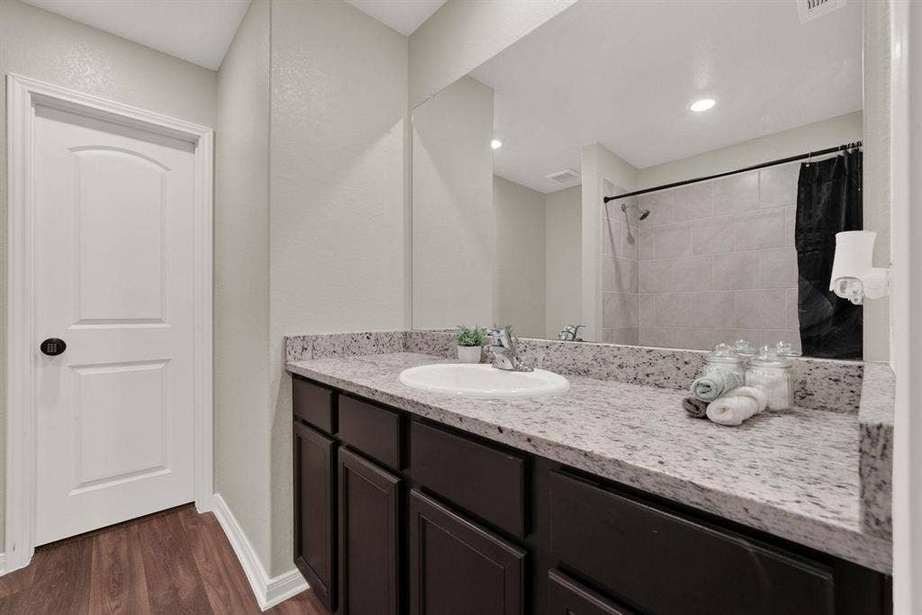 6 BR in San Antonio