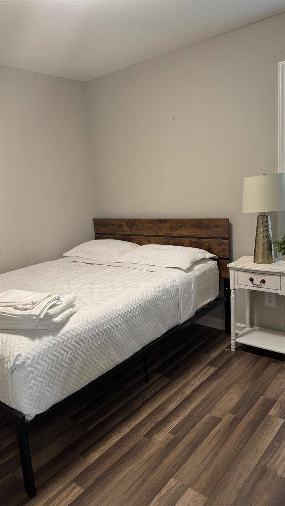 4 BR in Hillsborough