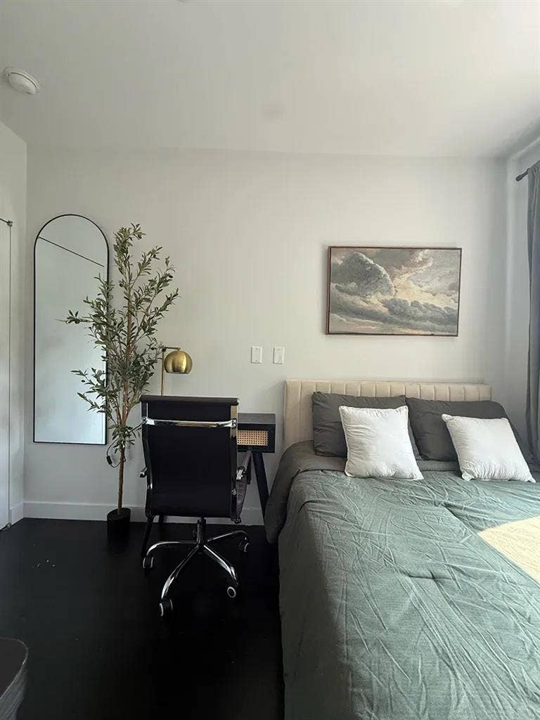 Vanderbilt Ave – #