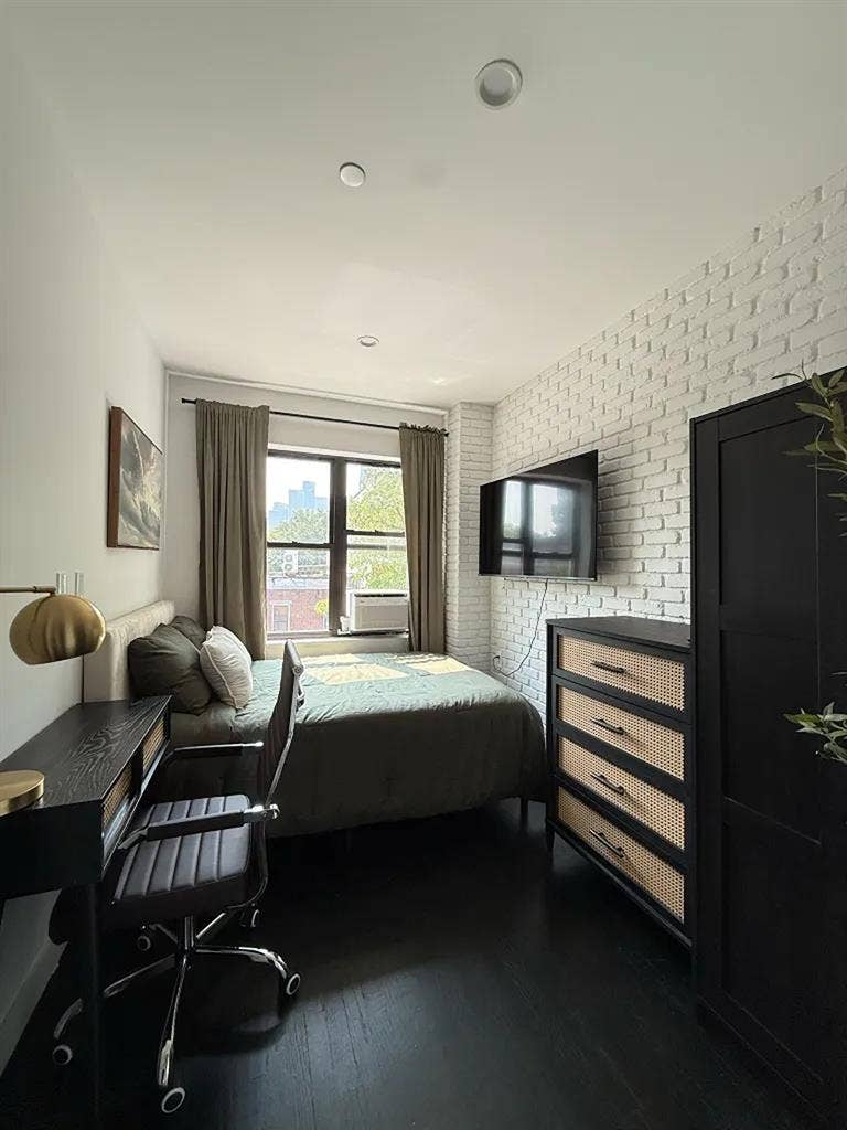 Vanderbilt Ave – #