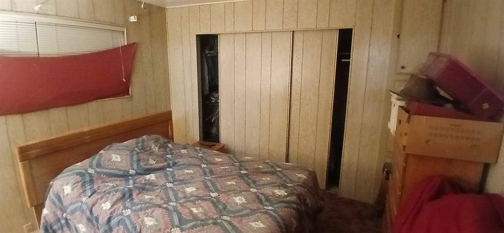 Large room for rent