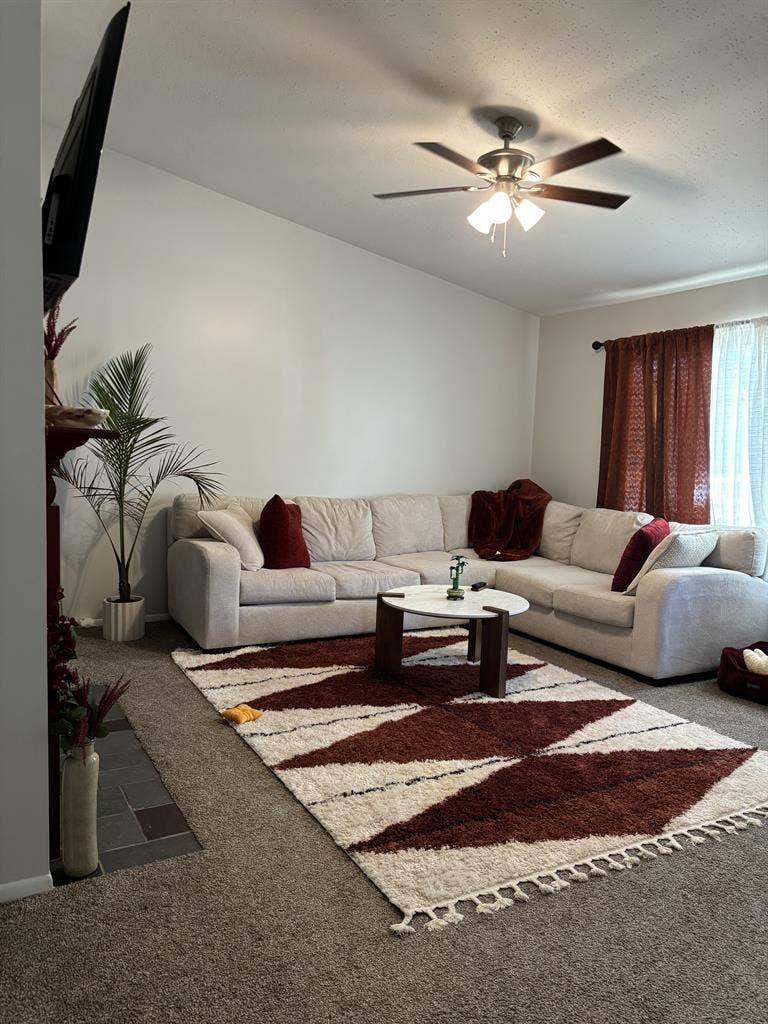 1 Room and Private Bathroom