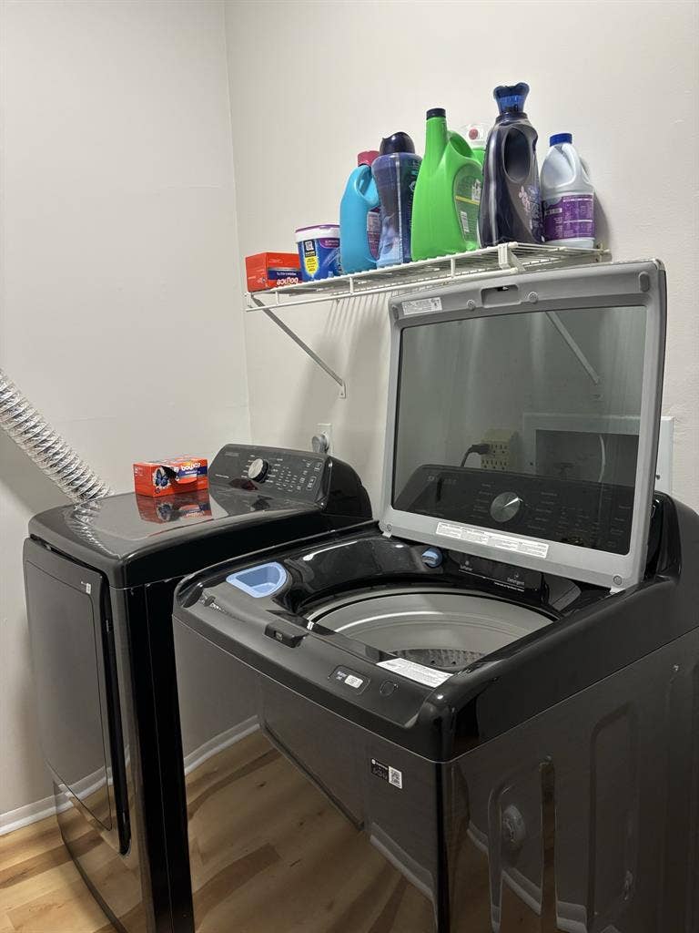 1 Room and Private Bathroom