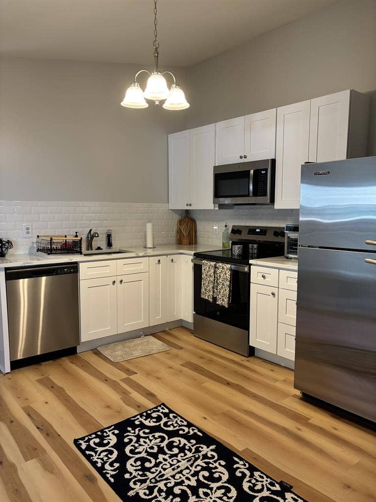 1 Room and Private Bathroom