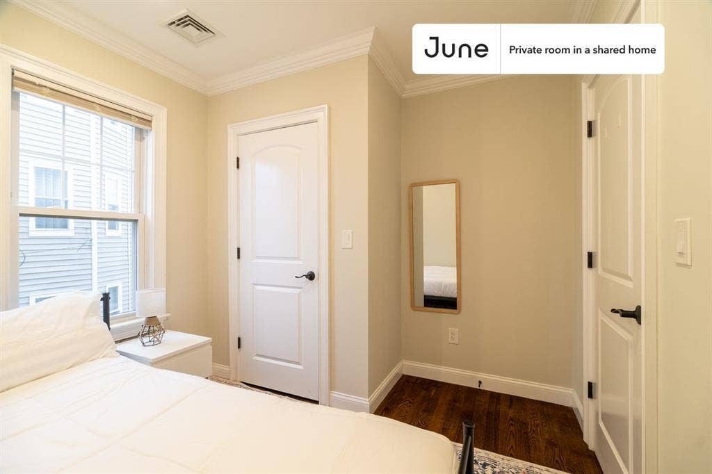 4 BR in Boston