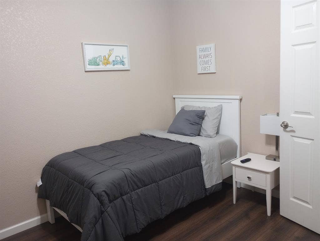 3 BR in Converse