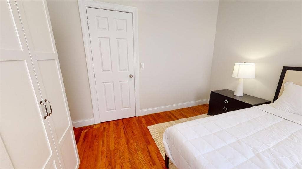 2 BR in New York City