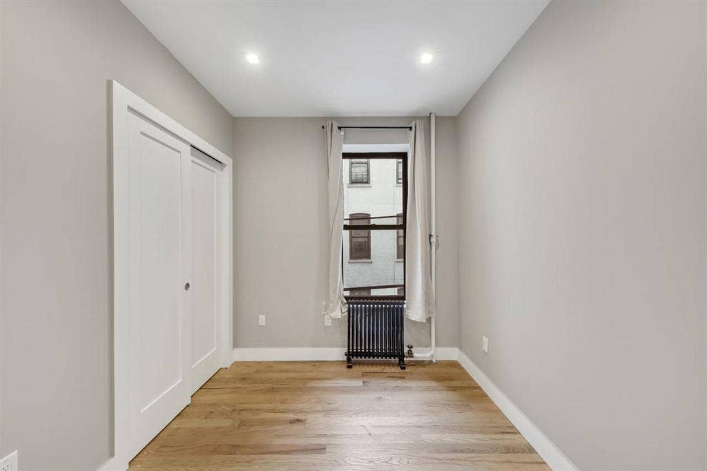 4 BR in New York City