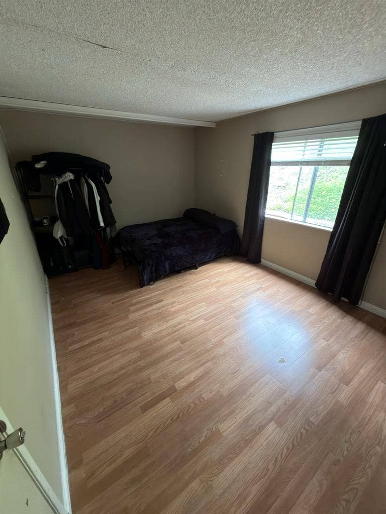 Large Room Near Beach - $