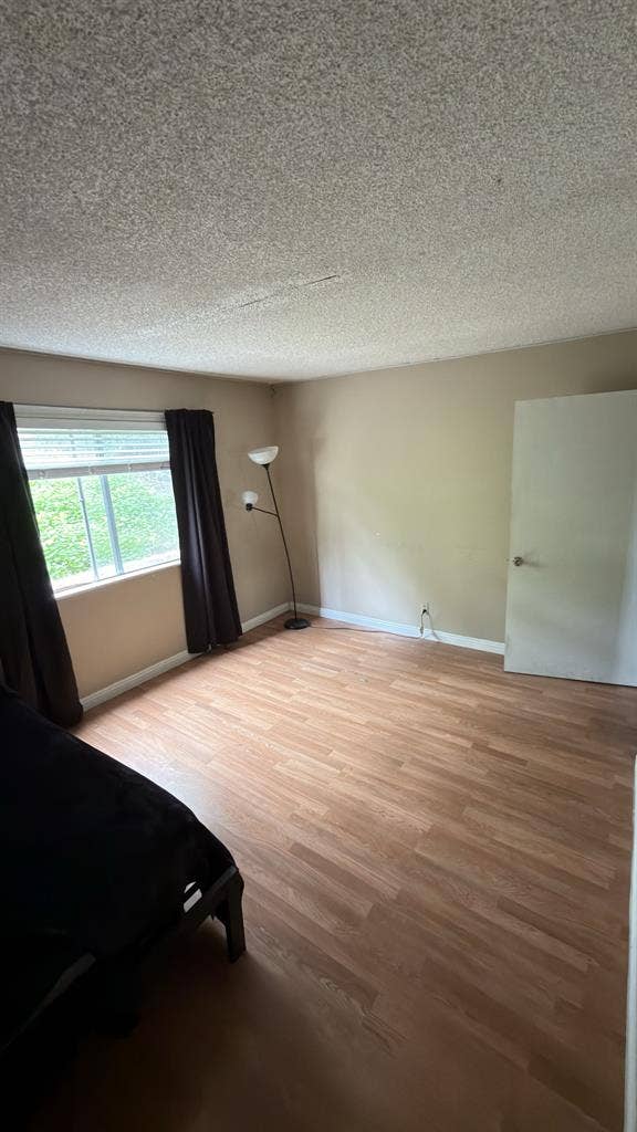 Large Room Near Beach - $