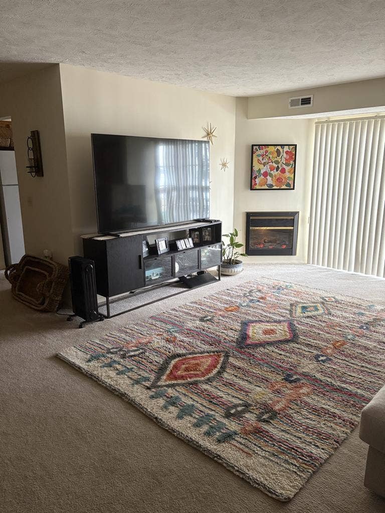 Condo/Private room/bathroom