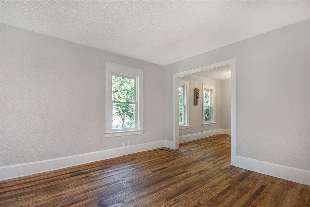 Large Private Room for Rent