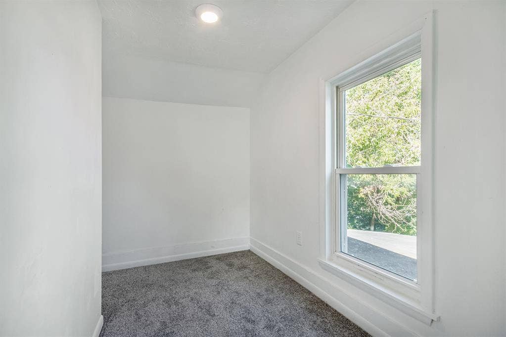 Large Private Room for Rent