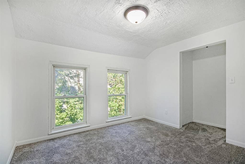 Large Private Room for Rent