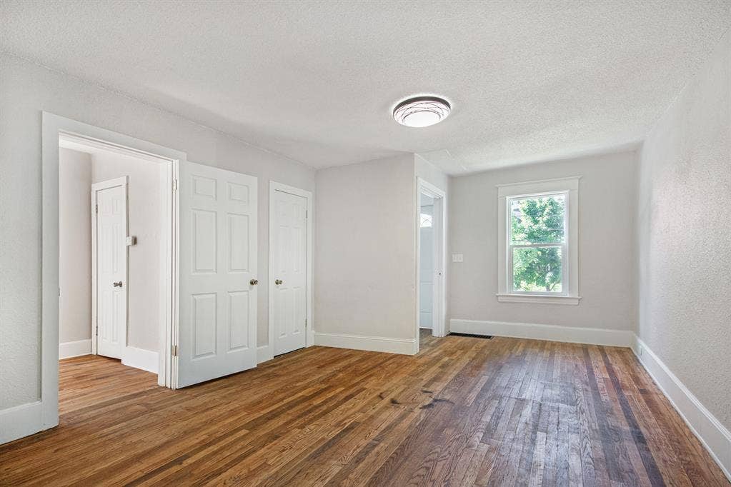 Large Private Room for Rent