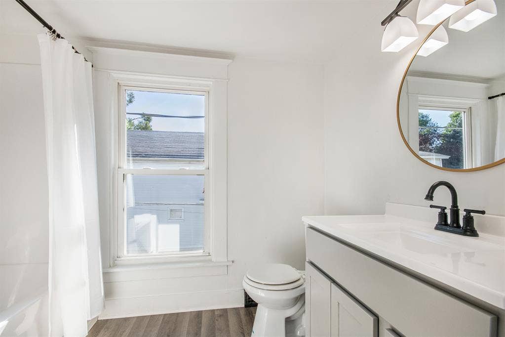 Large Private Room for Rent