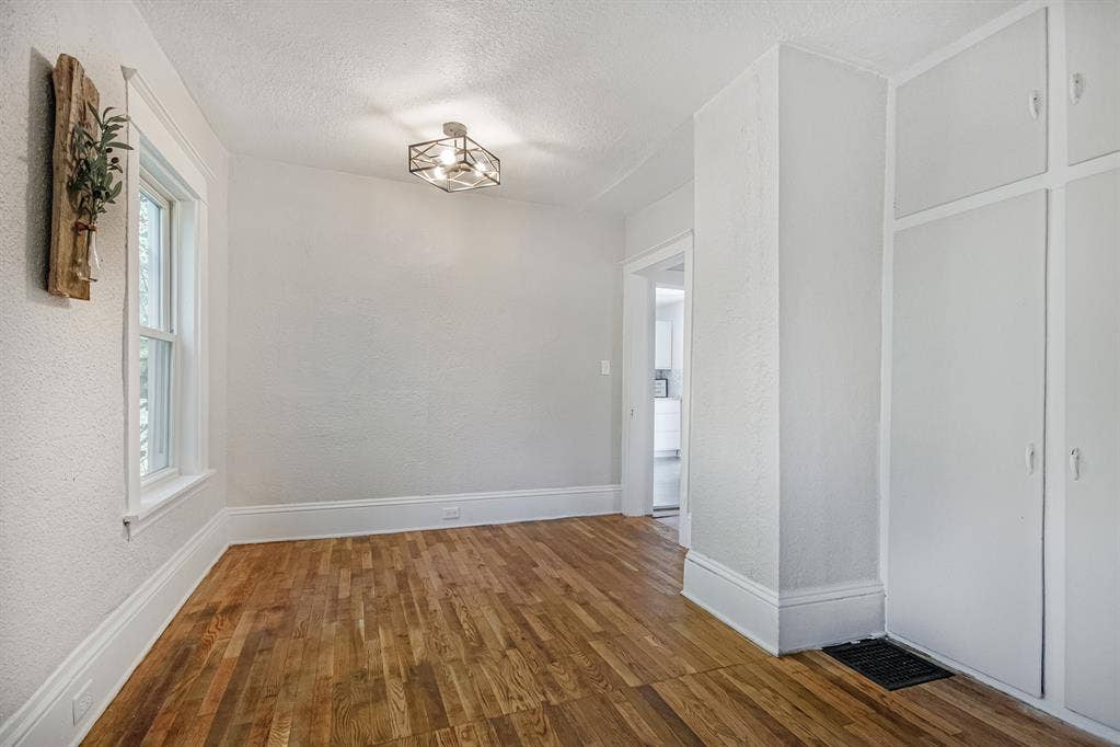 Large Private Room for Rent