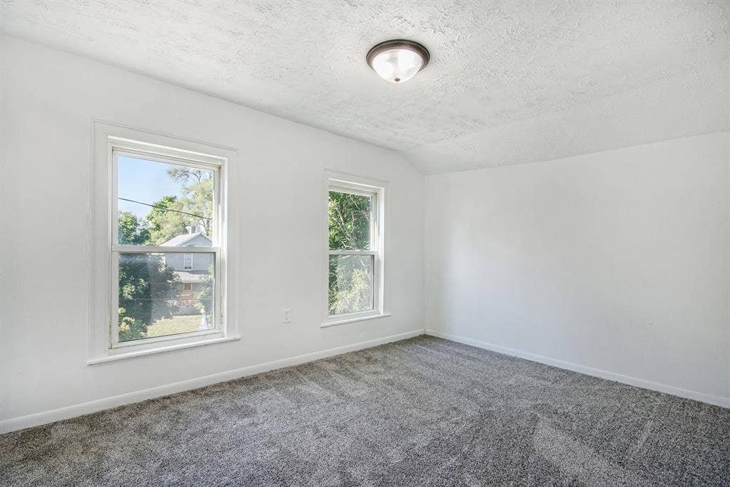 Large Private Room for Rent