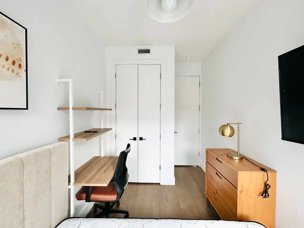 Room for Student or Professional