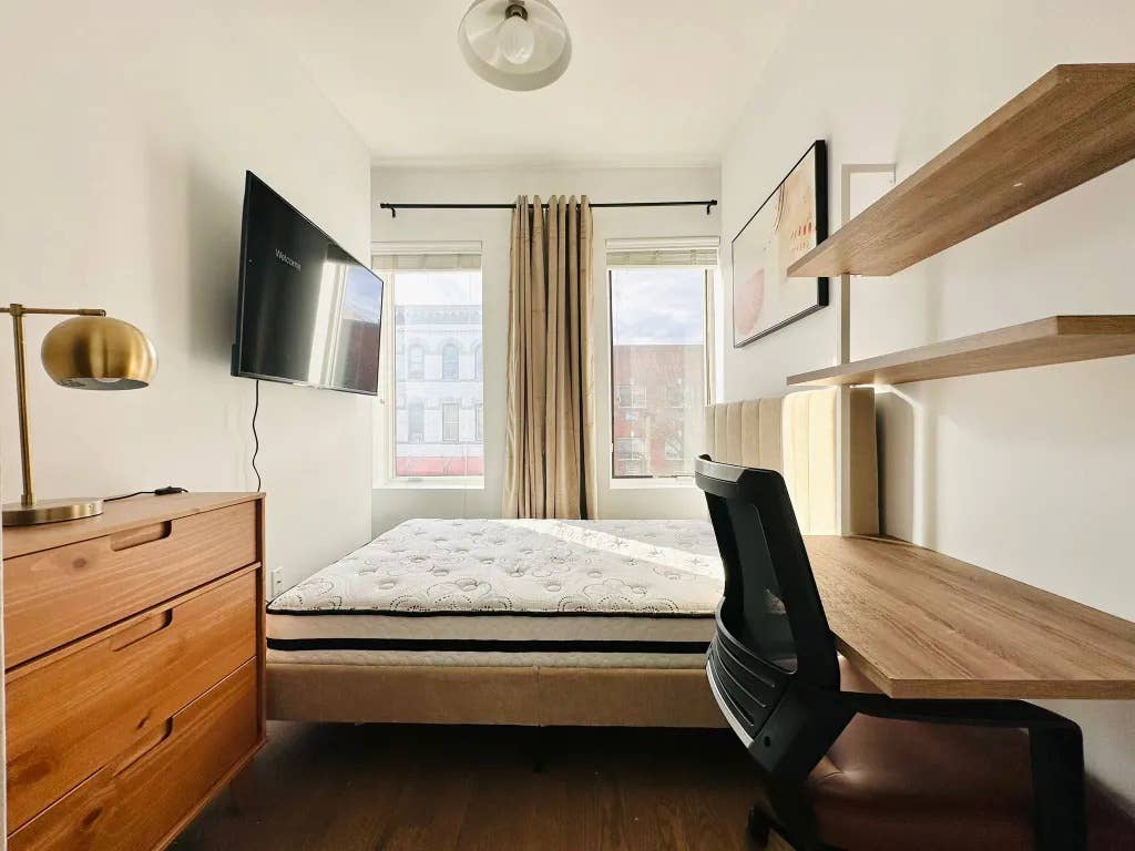 Room for Student or Professional