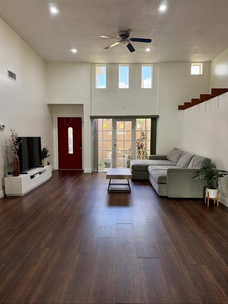 Private Room for Rent with Gym